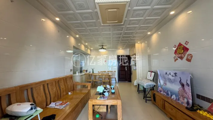 富盛广场精装2房84平方，家具家电齐全，拧包入住，仅售51万