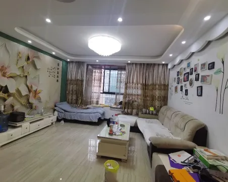 永丰国际3室2厅2卫朝南精装