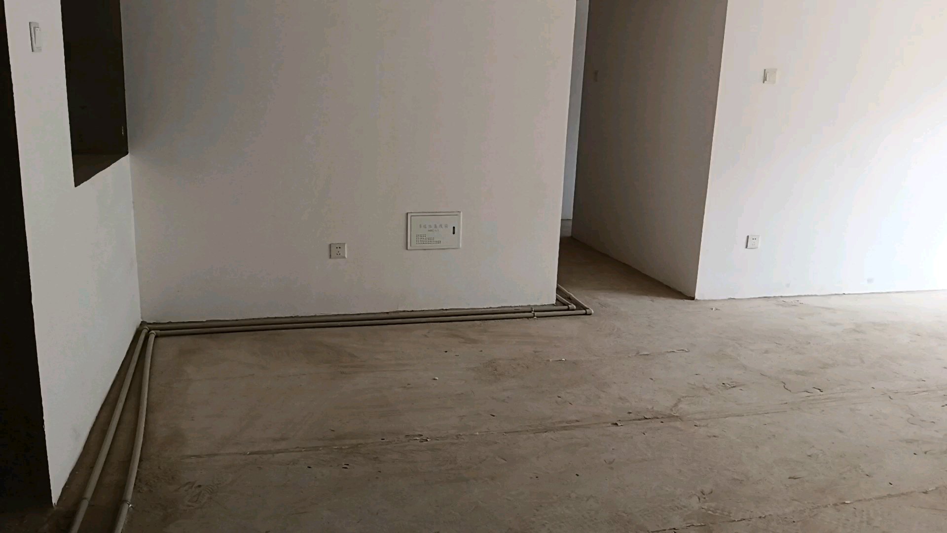 麒麟区东片区毛坯4室2厅2卫二手房出售1