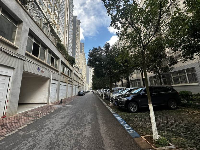 麒麟区东片区毛坯4室2厅2卫二手房出售16