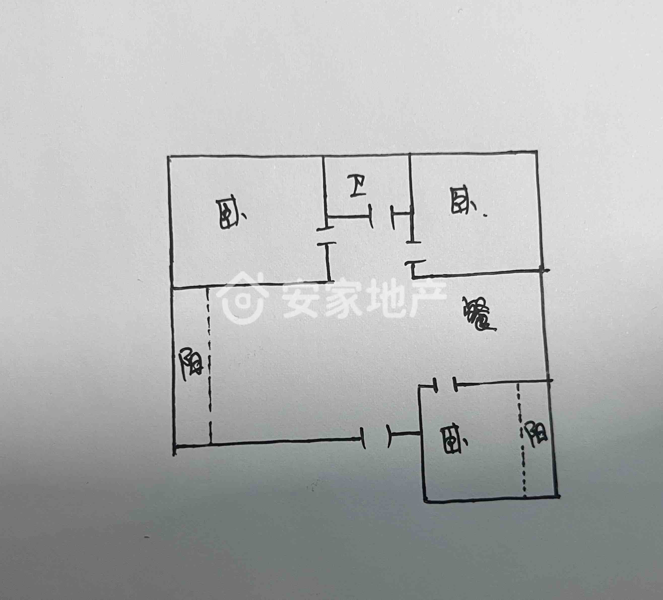 鼎鑫地标广场,朋友介绍的房子车位13.6万，地下室4万13