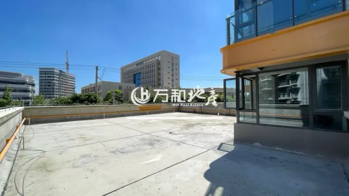 200平大露台丨城东四小學区 次新房 不发网络和抖音