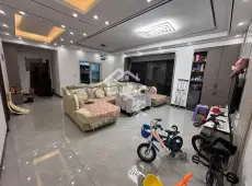龙里县|名门时代广场4室2厅2卫出售