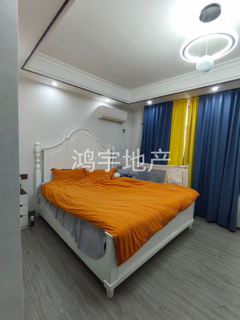 山水国际,山水国际前排复试楼，面超公园13