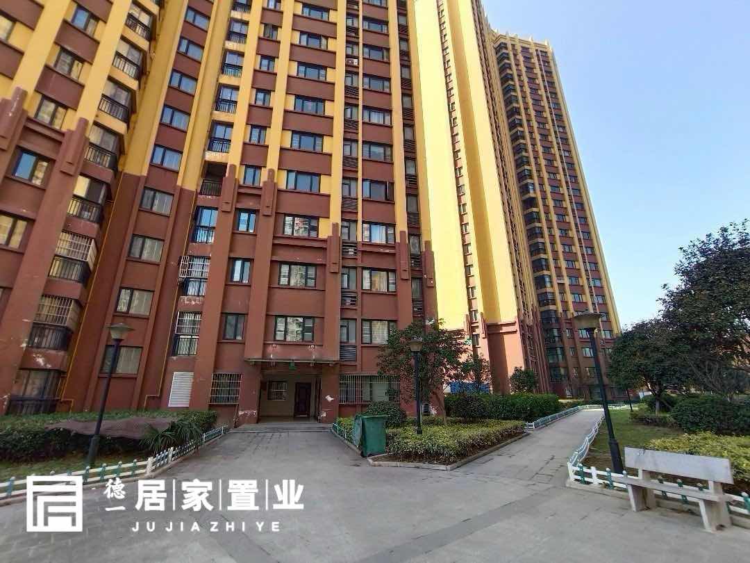 潜江市城西毛坯3室2厅2卫二手房出售13