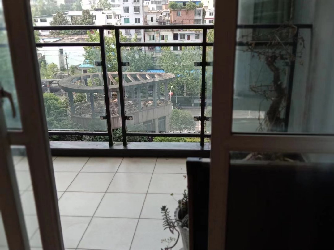 纳帕溪谷,电梯小区环境优美家电家具齐全交通便利6