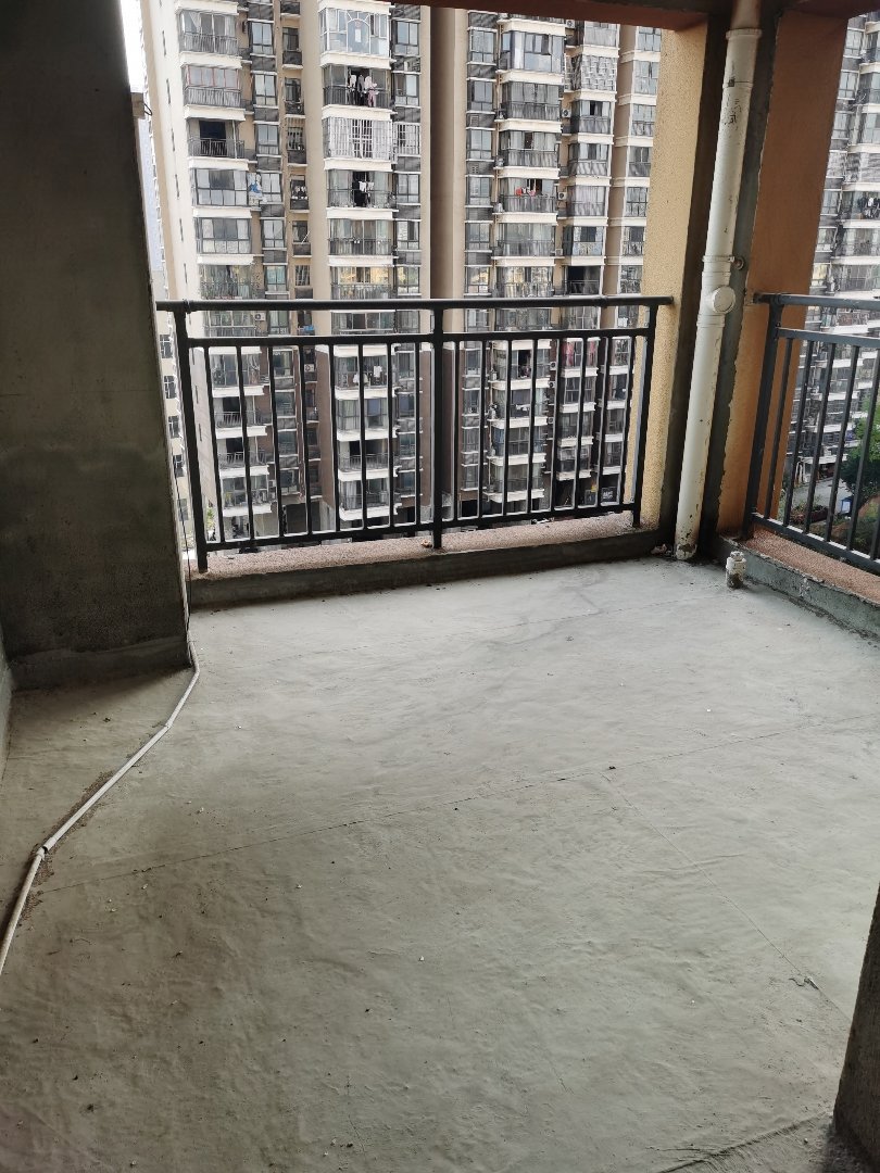 嘉丰广场,业主狂甩超超值,毛坯售2