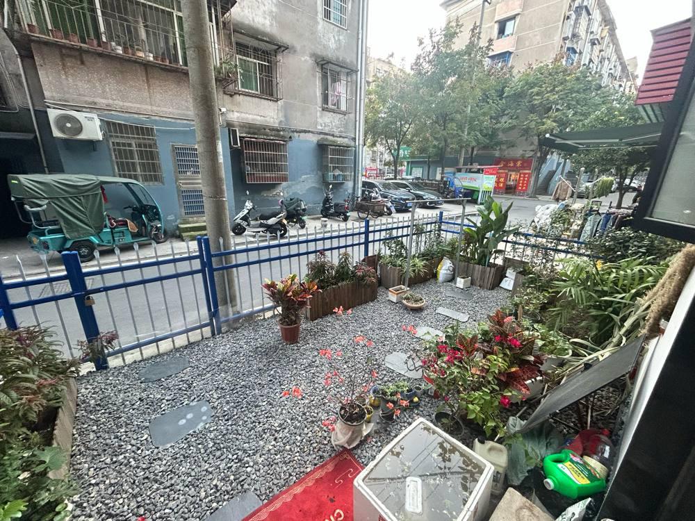 玉桥B区,精品好房，玉桥B区2室2厅1卫1阳台，房主急售2