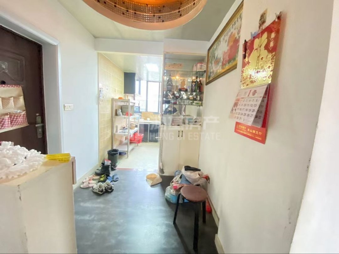 幸福时光一期,幸福时光一期超好的地段，住家舒适2