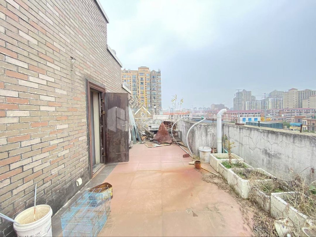 幸福时光一期,幸福时光一期超好的地段，住家舒适9