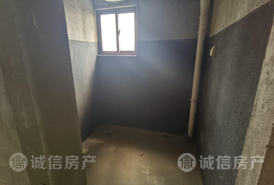 恒福新城,边户南北通透，采光好，房产证办理好了7