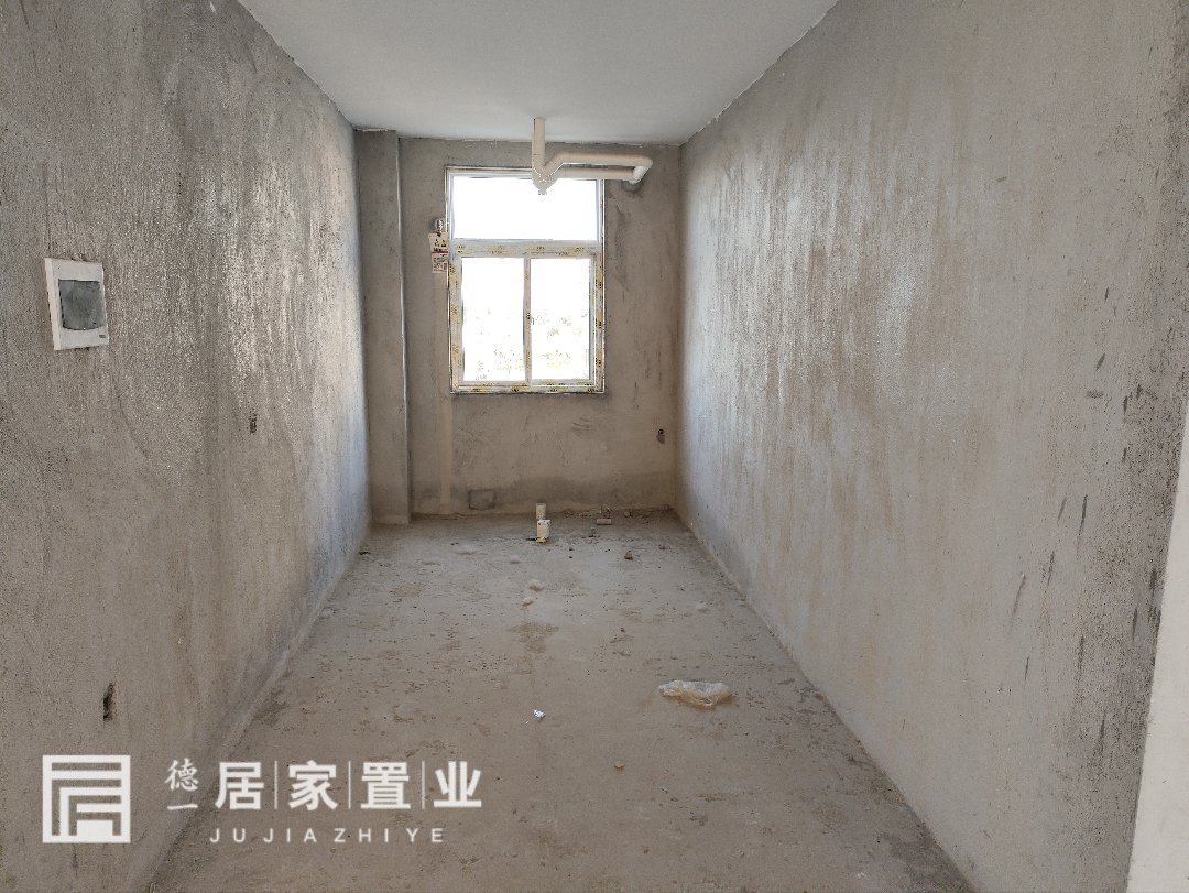 竹苑小区,实小北校区，单价低，楼层低，总价只要25个，手慢无10