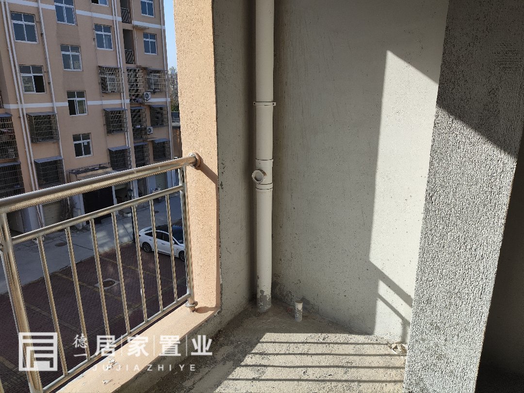 竹苑小区,实小北校区，单价低，楼层低，总价只要25个，手慢无2