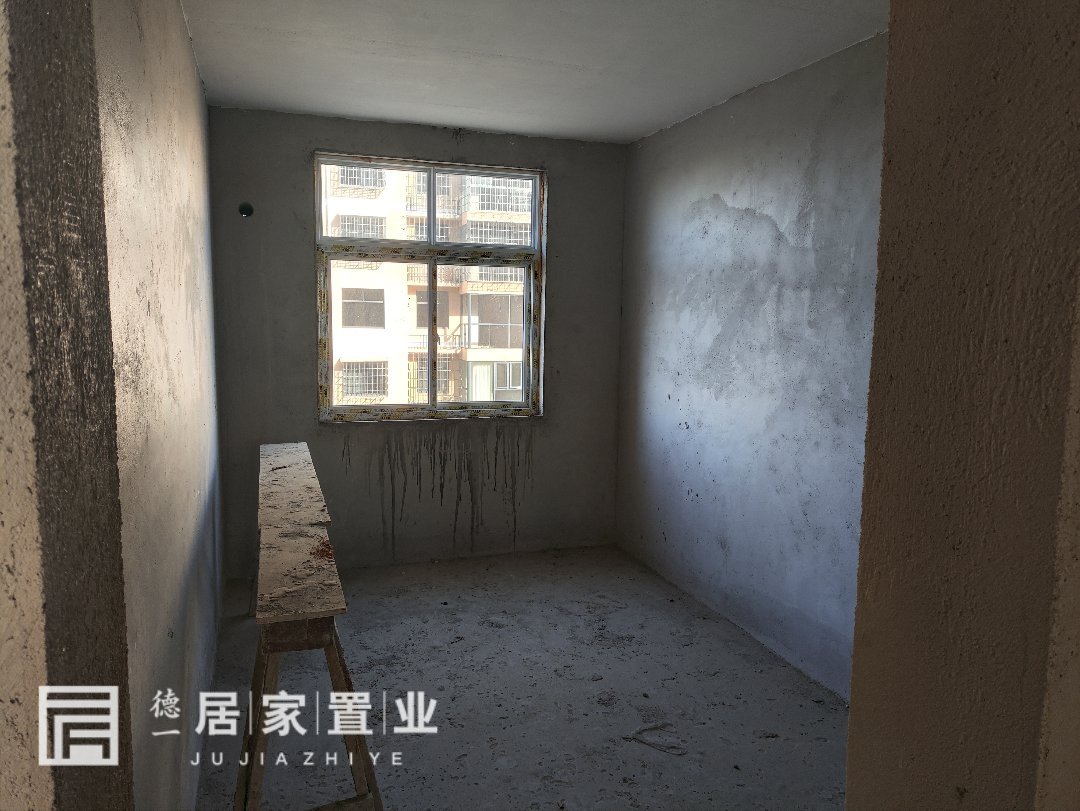 竹苑小区,实小北校区，单价低，楼层低，总价只要25个，手慢无5