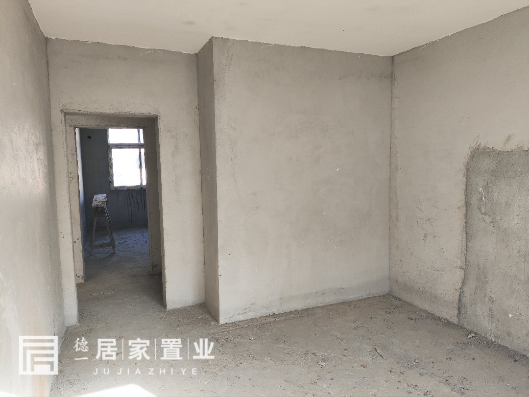 竹苑小区,实小北校区，单价低，楼层低，总价只要25个，手慢无8