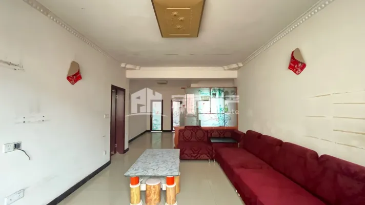 金城苑112㎡3室2厅2卫1阳台毛坯南北，看房有钥匙