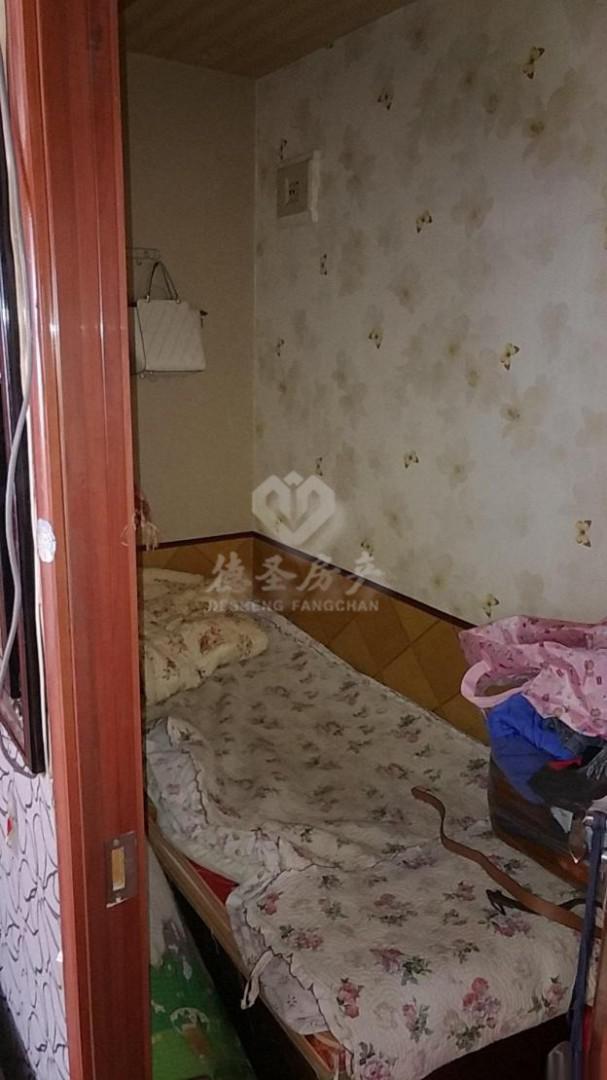 区建住宅楼,怡滨猪肉大全楼上 西朝阳 看好还能合计3