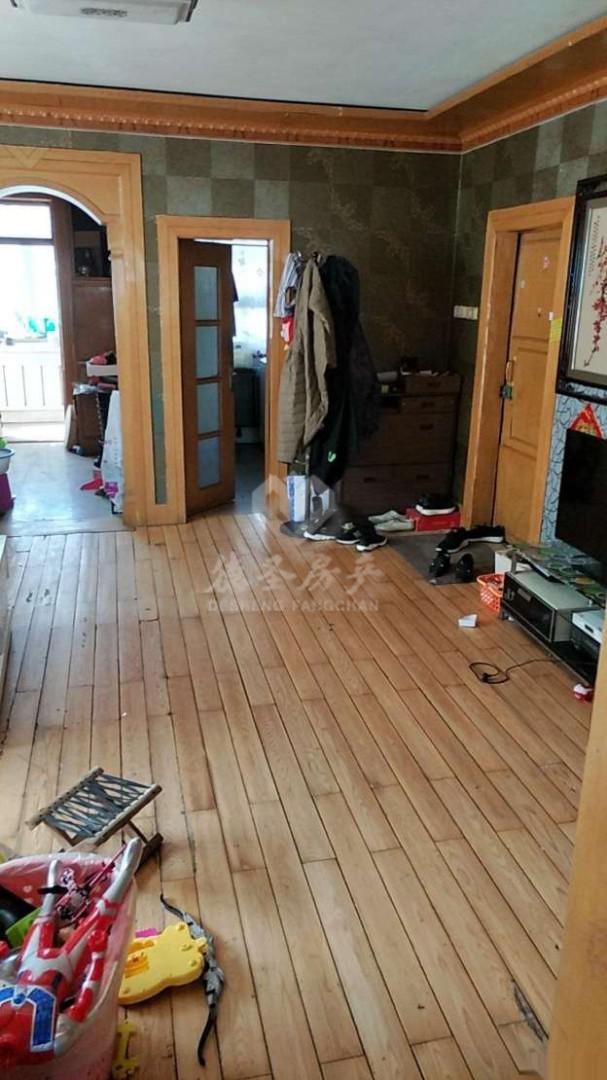 区建住宅楼,怡滨猪肉大全楼上 西朝阳 看好还能合计7
