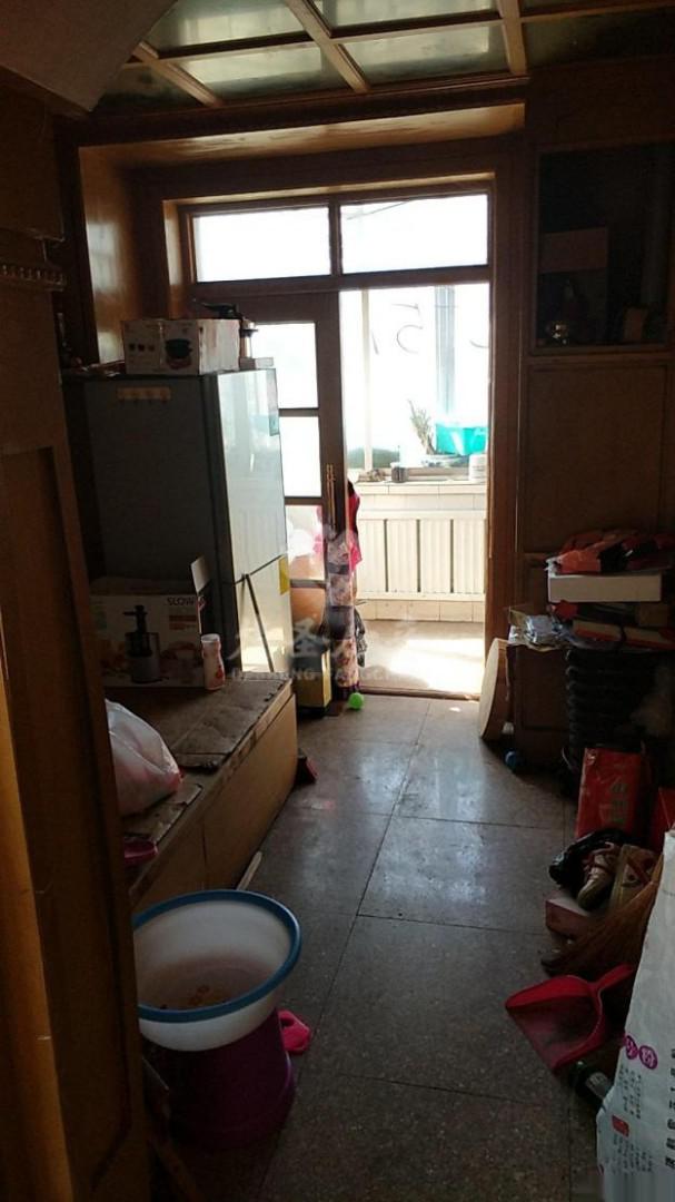 区建住宅楼,怡滨猪肉大全楼上 西朝阳 看好还能合计6