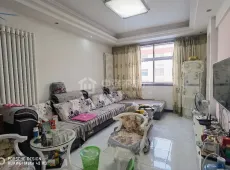 新密市|外贸局家属院4室1厅2卫出售
