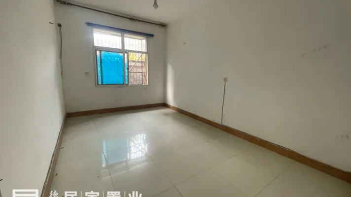 百里长渠旁，技术监督局，院子安静好停车