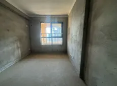 颍东区|东湖世纪城八区4室2厅1卫出售