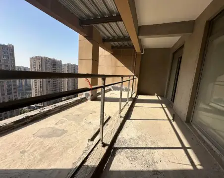 紫金城4室2厅2卫毛坯