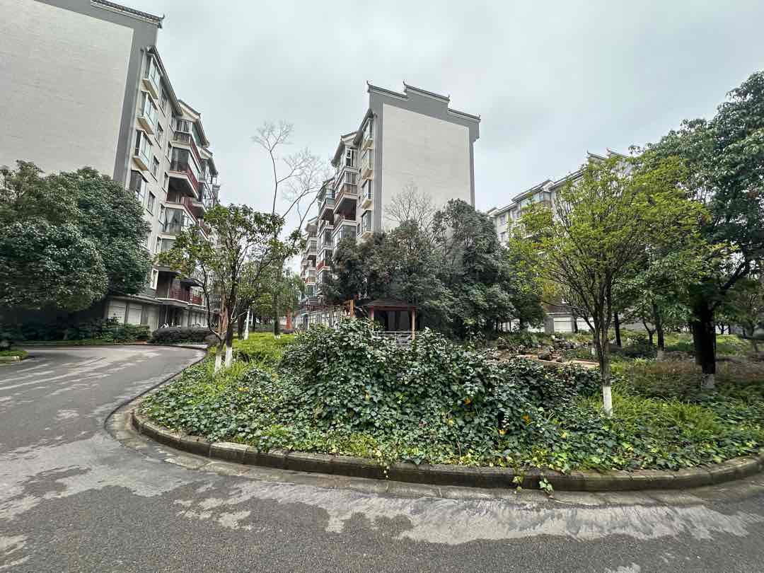 麒麟区北片区精装4室2厅2卫二手房出售15