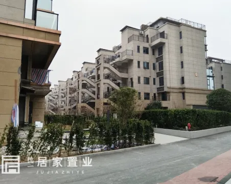东立壹品4室2厅2卫毛坯