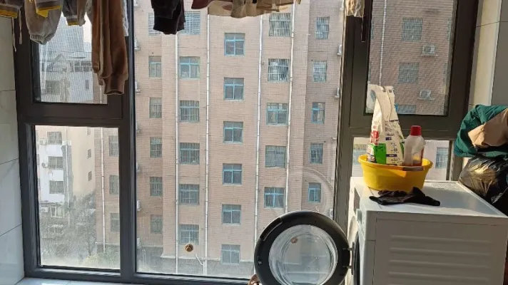 紧邻地铁,泰威丽景苑房主急售