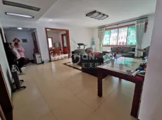 东兴区|新六中教师新村4室2厅2卫出售