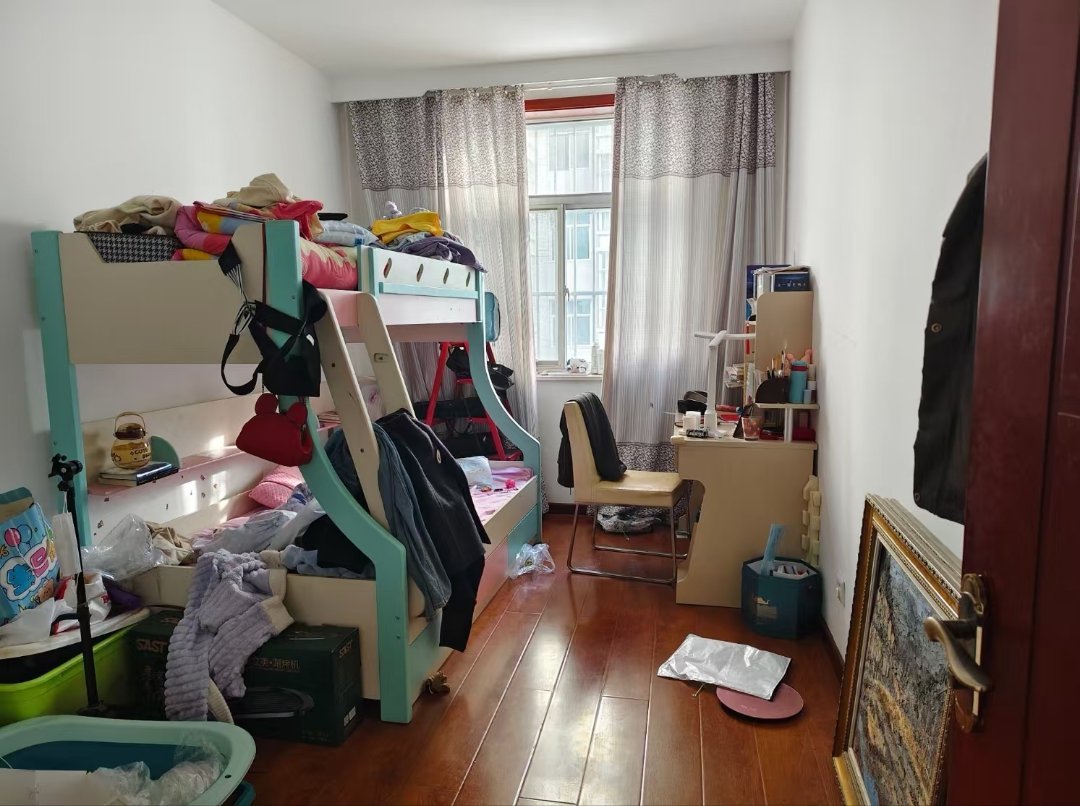 科教新村,3室2厅2卫1阳台133.5㎡,阔绰客厅,超大阳台7