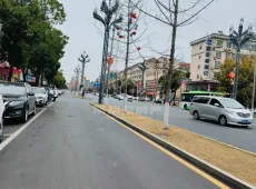 临澧县|丁玲广场6室2厅2卫出售