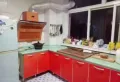 学校就在家门口，有房产证，可出租，一年18000，急售5