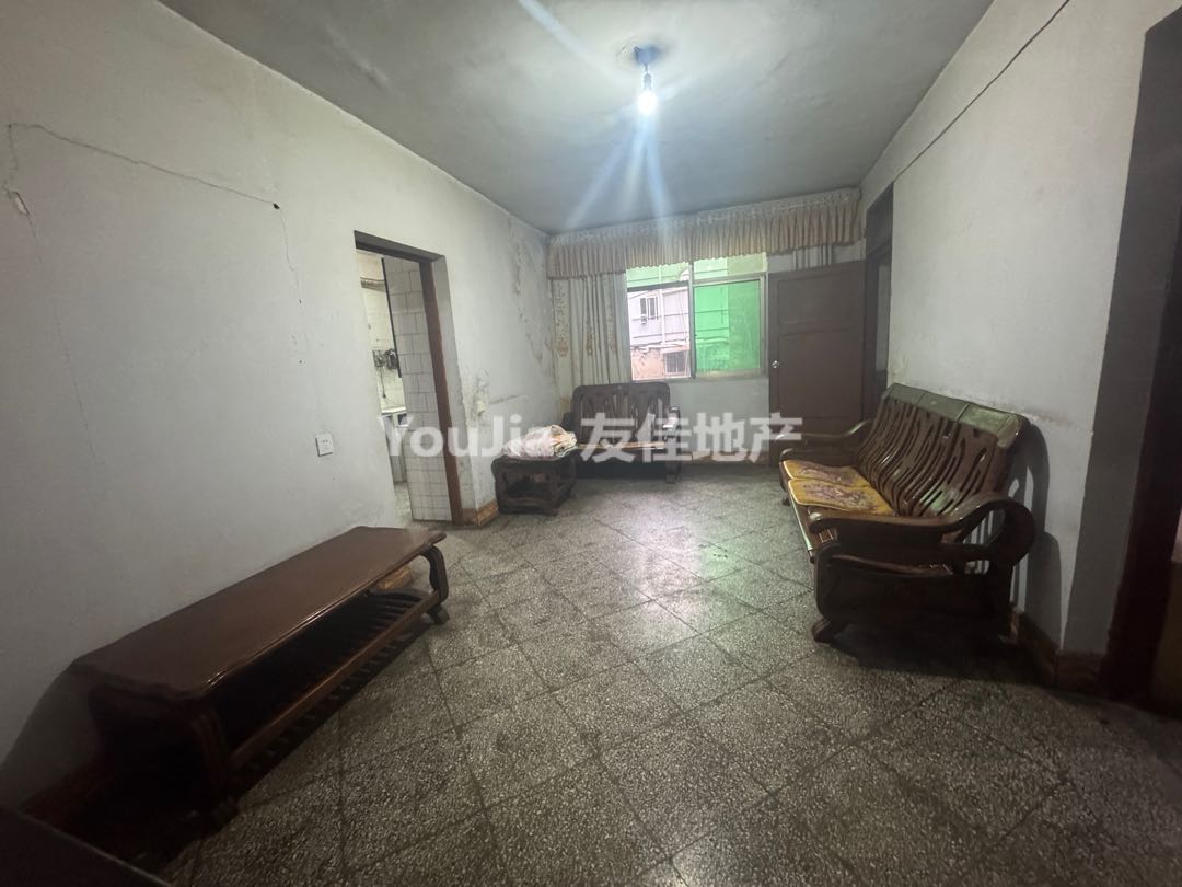 17613万宝商场附近四房，部分家具家电，水电气三通-万宝商场二手房价
