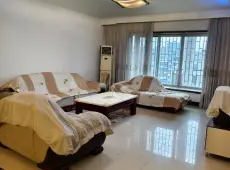 雨城区|绿洲路民政局宿舍4室2厅2卫出售
