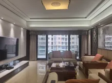 龙湖区|星湖豪景3室2厅3卫出租