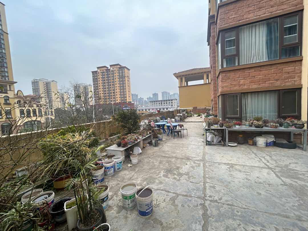 金色蓝镇,性价比超高的3室2厅2卫2阳台 阳光 视线 无忧！11