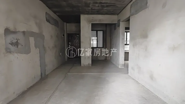 良和新居，毛坯三房，业主急售26万