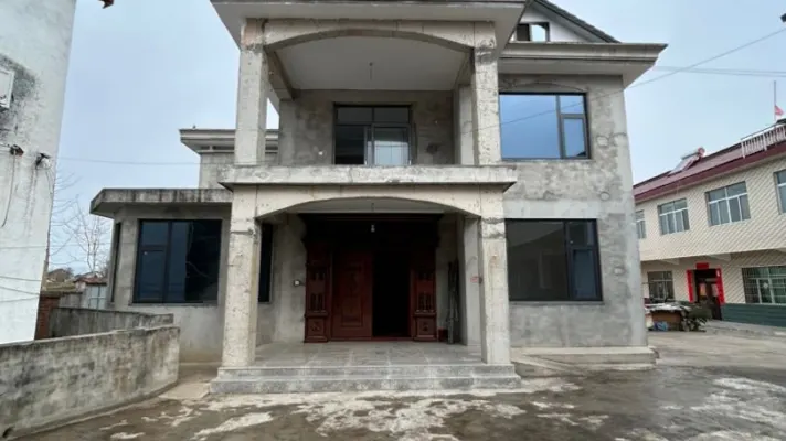 大河坎自建房，大型社区，阳光充足，毛坯，居家选择