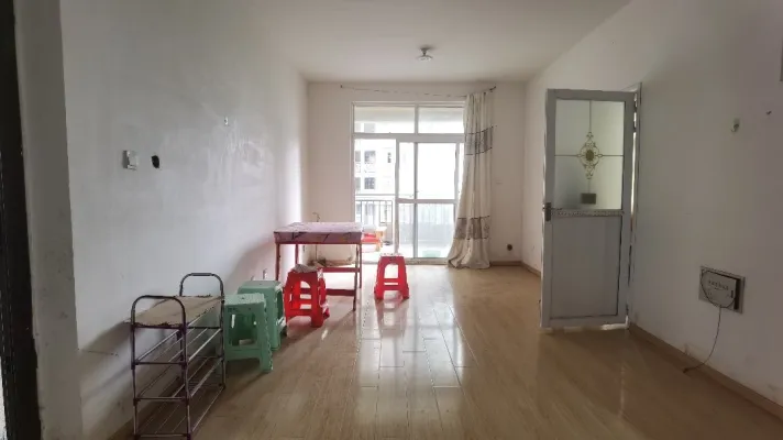 市中心,安静小区,2室2厅1卫1阳台普通,房东换房