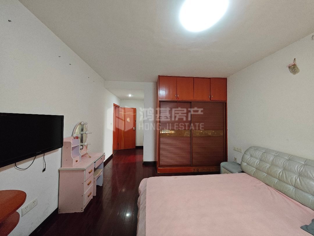 中大紫都,小区环境舒适3室2厅2卫2阳台,时尚装修，婚房优选7