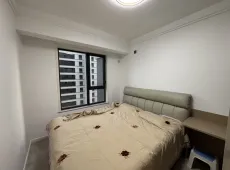 市中心,安静小区,3室2厅1卫1阳台豪装,房东换房