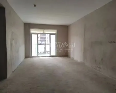 万和星城C区3室2厅2卫毛坯
