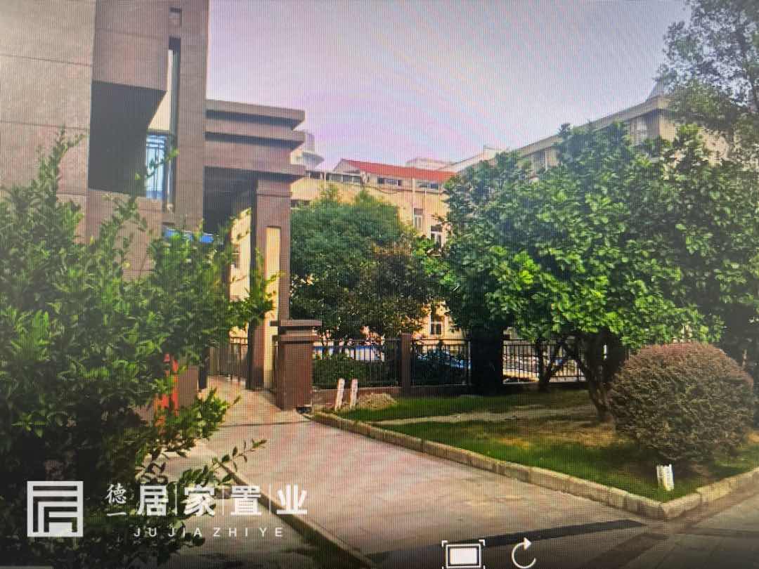 中珠家春秋,中珠家春秋100㎡2室2厅2卫1阳台精装，业主急售12