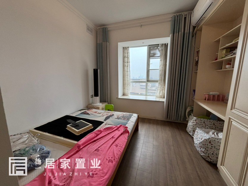 中珠家春秋,中珠家春秋100㎡2室2厅2卫1阳台精装，业主急售6