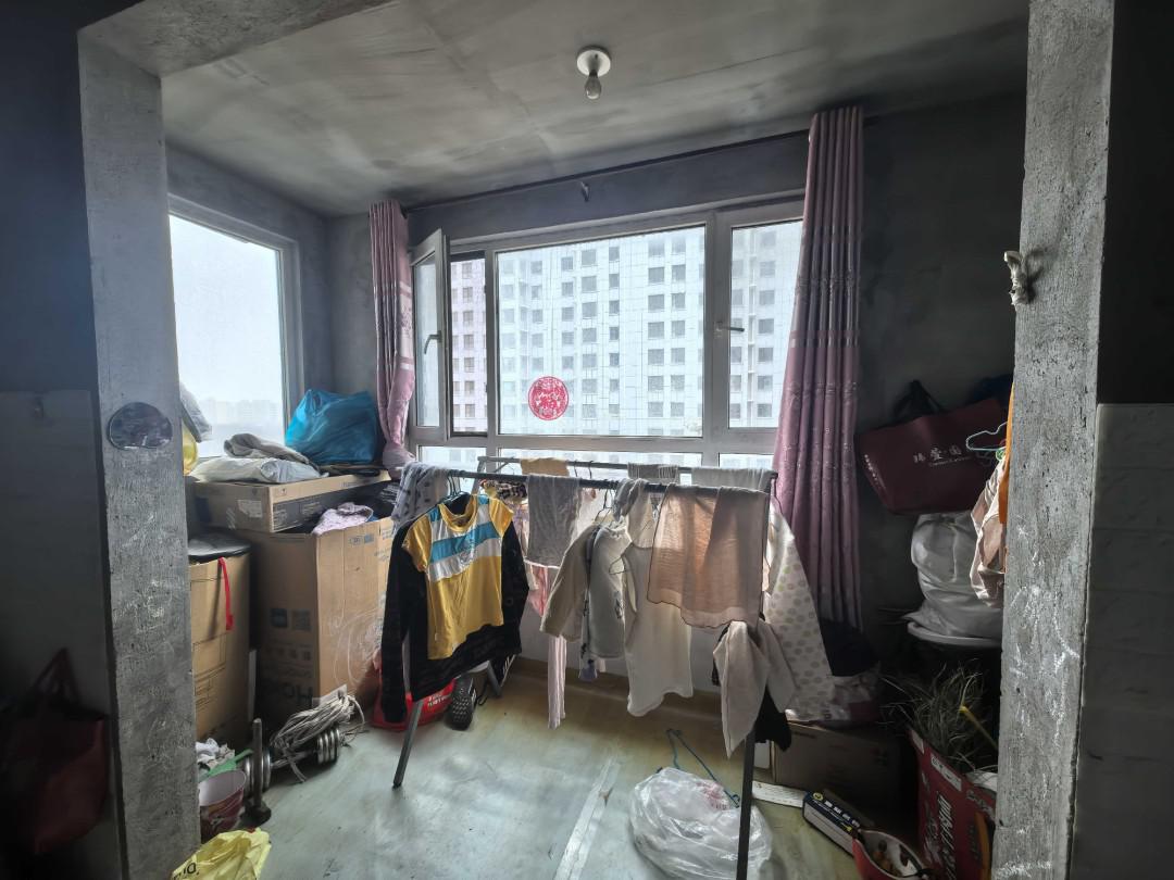 沁芳盛世地铁精装3室2厅2卫1阳台，交通便利，设施齐全-沁芳盛世二手房价