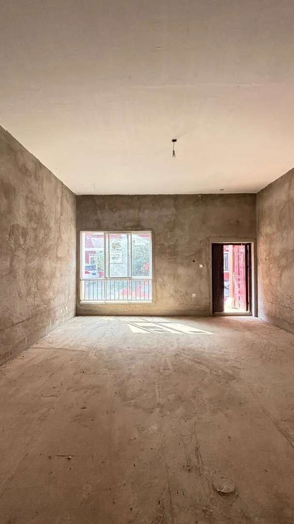 东城印象毛坯南北高性价比，景观入户露台，阳光清风随时造访生活