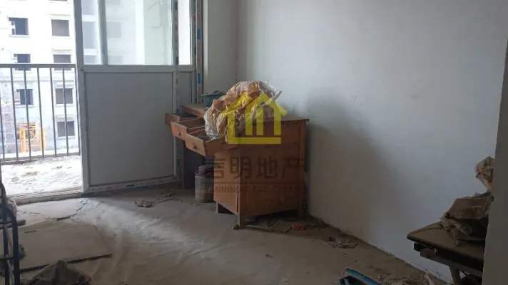 靠近小区北门，出行方便