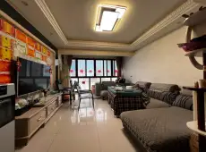 古蔺县|南国雅苑B区5室2厅2卫出售